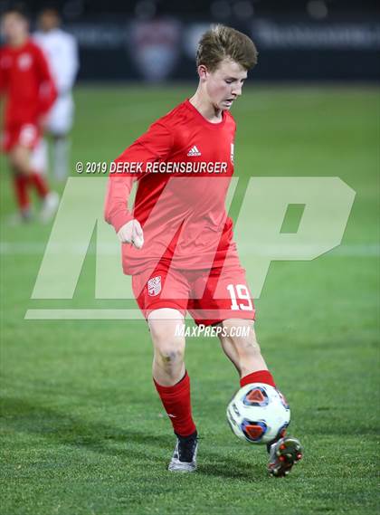 Thumbnail 1 in Regis Jesuit vs Broomfield (CHSAA 5A Final)  photogallery.