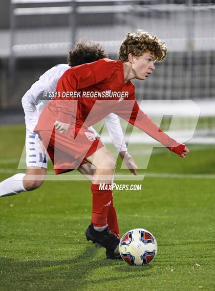 Thumbnail 1 in Regis Jesuit vs Broomfield (CHSAA 5A Final)  photogallery.