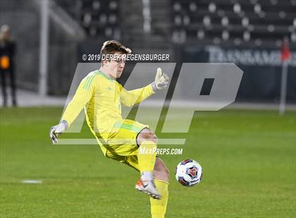 Thumbnail 1 in Regis Jesuit vs Broomfield (CHSAA 5A Final)  photogallery.