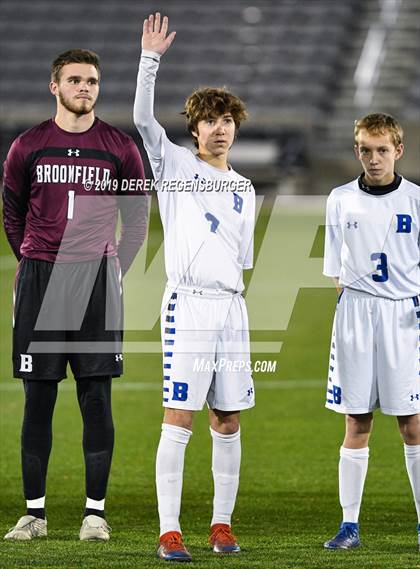 Thumbnail 1 in Regis Jesuit vs Broomfield (CHSAA 5A Final)  photogallery.