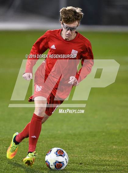 Thumbnail 3 in Regis Jesuit vs Broomfield (CHSAA 5A Final)  photogallery.