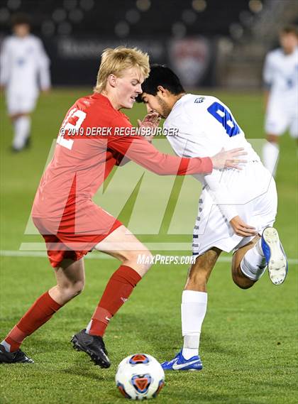 Thumbnail 3 in Regis Jesuit vs Broomfield (CHSAA 5A Final)  photogallery.