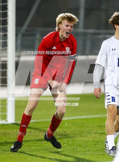 Thumbnail 3 in Regis Jesuit vs Broomfield (CHSAA 5A Final)  photogallery.