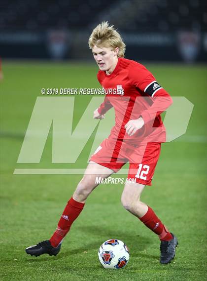 Thumbnail 3 in Regis Jesuit vs Broomfield (CHSAA 5A Final)  photogallery.