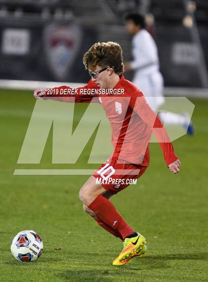 Thumbnail 1 in Regis Jesuit vs Broomfield (CHSAA 5A Final)  photogallery.