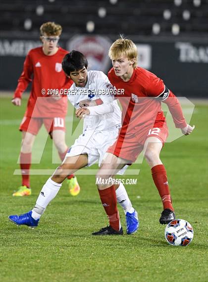 Thumbnail 2 in Regis Jesuit vs Broomfield (CHSAA 5A Final)  photogallery.