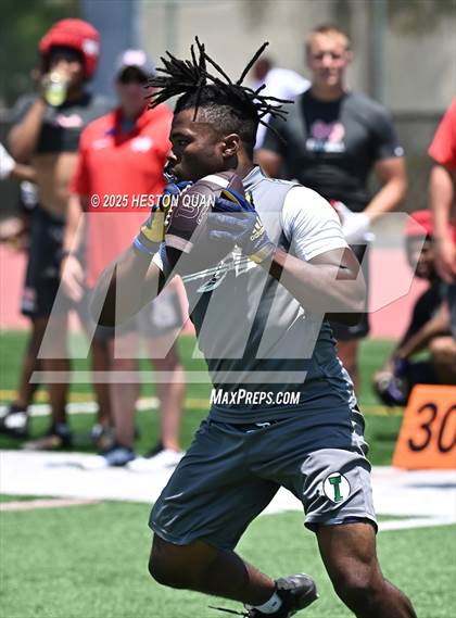 Thumbnail 3 in Inglewood vs. Mater Dei - Game 2  (LB Poly Legends 7x7) photogallery.