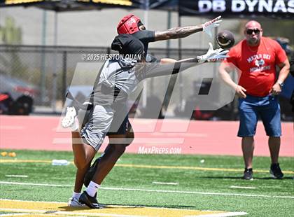 Thumbnail 3 in Inglewood vs. Mater Dei - Game 2  (LB Poly Legends 7x7) photogallery.