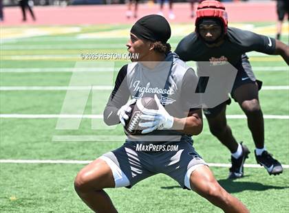 Thumbnail 1 in Inglewood vs. Mater Dei - Game 2  (LB Poly Legends 7x7) photogallery.