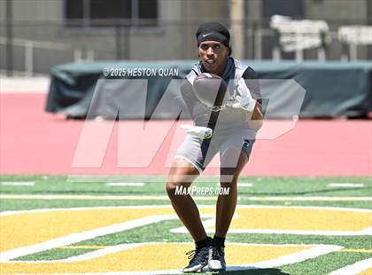 Thumbnail 3 in Inglewood vs. Mater Dei - Game 2  (LB Poly Legends 7x7) photogallery.