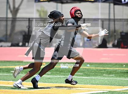 Thumbnail 3 in Inglewood vs. Mater Dei - Game 2  (LB Poly Legends 7x7) photogallery.