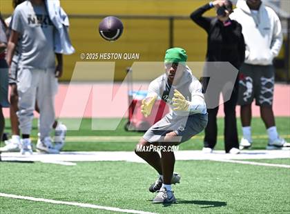 Thumbnail 3 in Inglewood vs. Mater Dei - Game 2  (LB Poly Legends 7x7) photogallery.