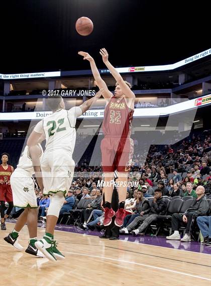 Thumbnail 1 in Esperanza vs Moreau Catholic (CIF State D2 Final) photogallery.