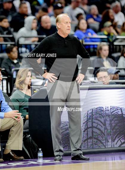Thumbnail 1 in Esperanza vs Moreau Catholic (CIF State D2 Final) photogallery.