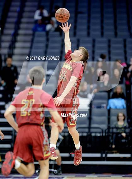 Thumbnail 3 in Esperanza vs Moreau Catholic (CIF State D2 Final) photogallery.