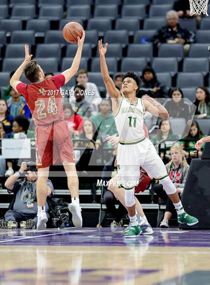 Thumbnail 2 in Esperanza vs Moreau Catholic (CIF State D2 Final) photogallery.