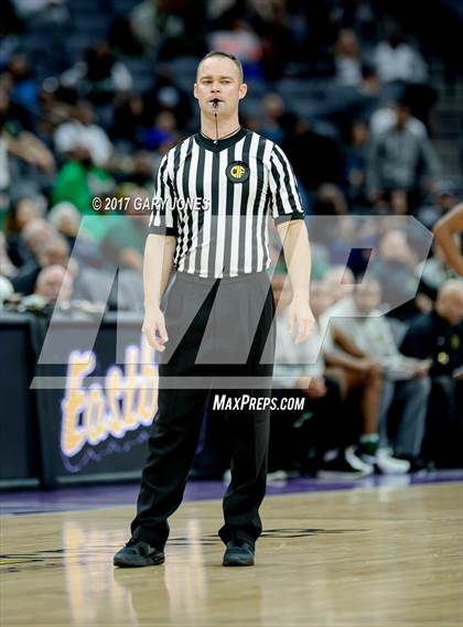 Thumbnail 2 in Esperanza vs Moreau Catholic (CIF State D2 Final) photogallery.