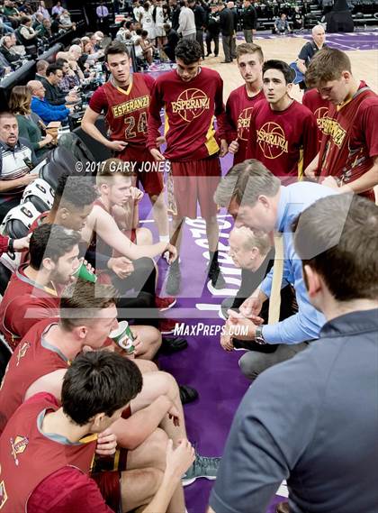 Thumbnail 2 in Esperanza vs Moreau Catholic (CIF State D2 Final) photogallery.