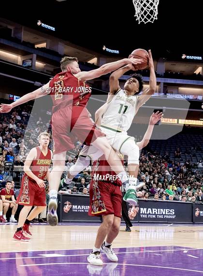 Thumbnail 3 in Esperanza vs Moreau Catholic (CIF State D2 Final) photogallery.