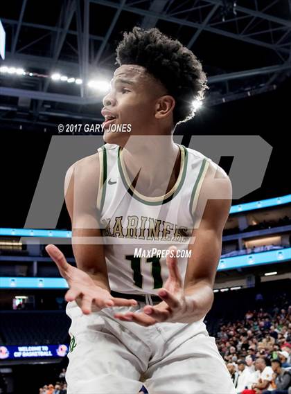 Thumbnail 3 in Esperanza vs Moreau Catholic (CIF State D2 Final) photogallery.