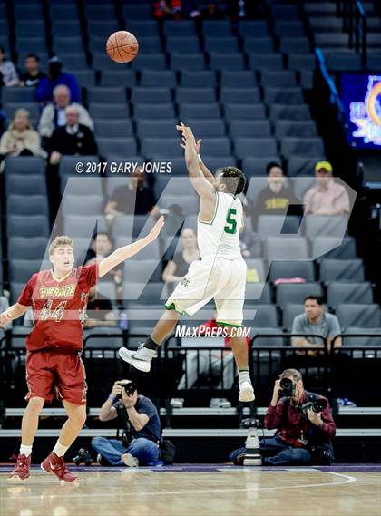 Thumbnail 1 in Esperanza vs Moreau Catholic (CIF State D2 Final) photogallery.