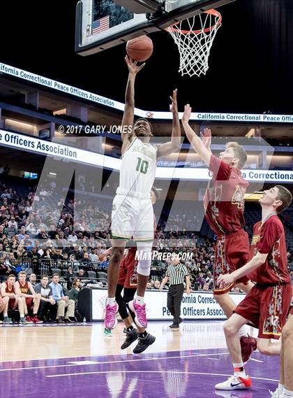 Thumbnail 1 in Esperanza vs Moreau Catholic (CIF State D2 Final) photogallery.