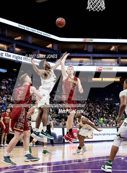 Thumbnail 2 in Esperanza vs Moreau Catholic (CIF State D2 Final) photogallery.