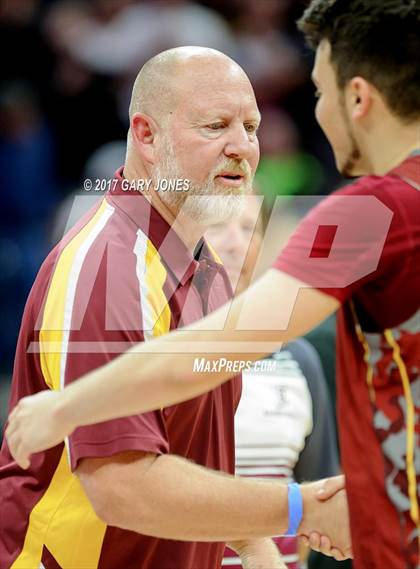 Thumbnail 3 in Esperanza vs Moreau Catholic (CIF State D2 Final) photogallery.