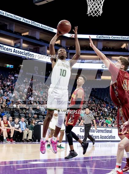 Thumbnail 3 in Esperanza vs Moreau Catholic (CIF State D2 Final) photogallery.