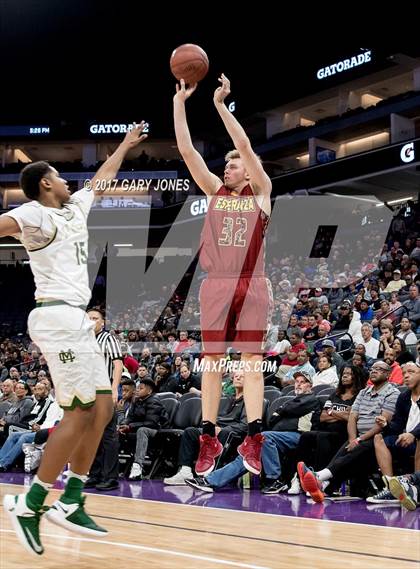 Thumbnail 2 in Esperanza vs Moreau Catholic (CIF State D2 Final) photogallery.