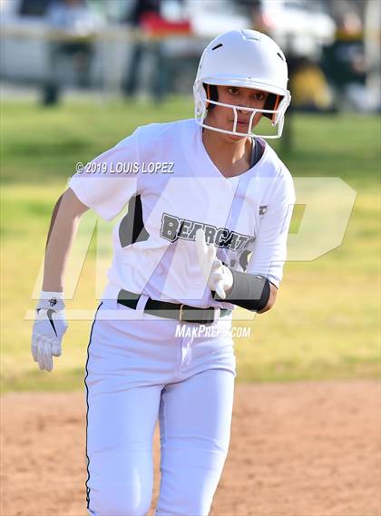 Thumbnail 1 in Glendora @ Bonita photogallery.