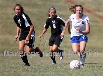 Thumbnail 2 in Cleveland vs. Greeneville (Bearden Invitational) photogallery.