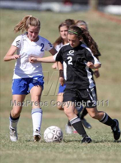 Thumbnail 3 in Cleveland vs. Greeneville (Bearden Invitational) photogallery.