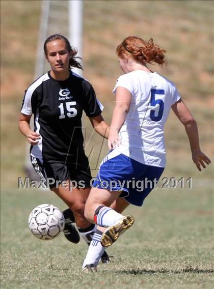Thumbnail 2 in Cleveland vs. Greeneville (Bearden Invitational) photogallery.