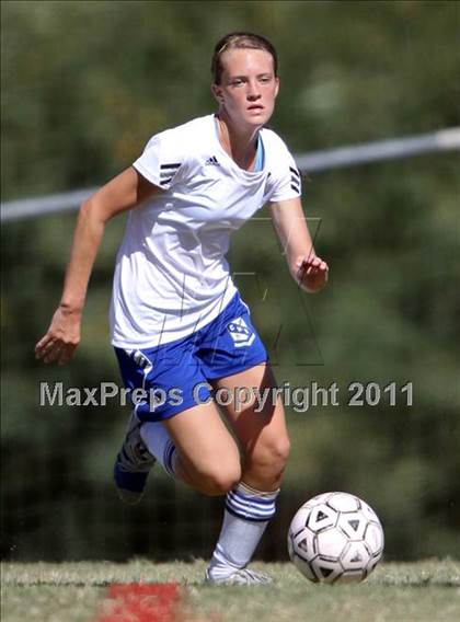 Thumbnail 1 in Cleveland vs. Greeneville (Bearden Invitational) photogallery.