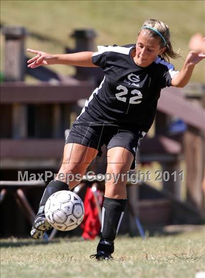 Thumbnail 3 in Cleveland vs. Greeneville (Bearden Invitational) photogallery.