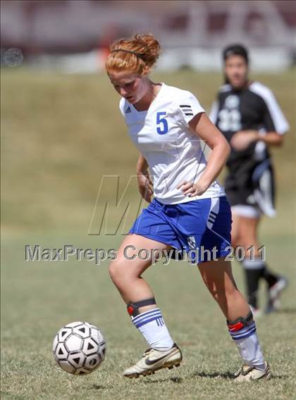 Thumbnail 2 in Cleveland vs. Greeneville (Bearden Invitational) photogallery.