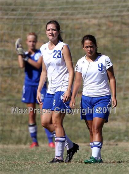 Thumbnail 2 in Cleveland vs. Greeneville (Bearden Invitational) photogallery.