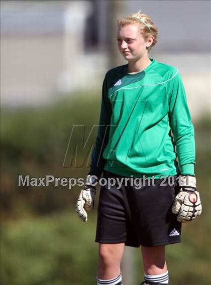 Thumbnail 2 in Cleveland vs. Greeneville (Bearden Invitational) photogallery.