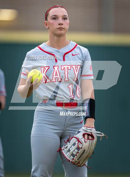 Thumbnail 1 in Katy @ Jordan photogallery.