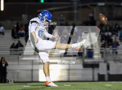 Thumbnail 2 in Liberty @ Blue Springs South (MSHSAA Class 6 District Quarterfinal) photogallery.