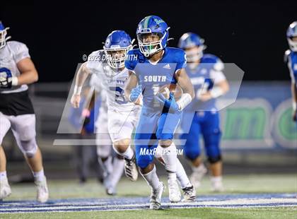 Thumbnail 3 in Liberty @ Blue Springs South (MSHSAA Class 6 District Quarterfinal) photogallery.