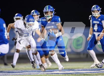 Thumbnail 1 in Liberty @ Blue Springs South (MSHSAA Class 6 District Quarterfinal) photogallery.