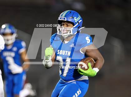Thumbnail 2 in Liberty @ Blue Springs South (MSHSAA Class 6 District Quarterfinal) photogallery.