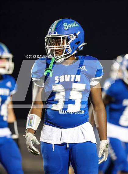 Thumbnail 3 in Liberty @ Blue Springs South (MSHSAA Class 6 District Quarterfinal) photogallery.