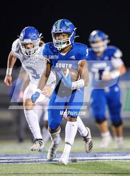 Thumbnail 1 in Liberty @ Blue Springs South (MSHSAA Class 6 District Quarterfinal) photogallery.