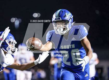 Thumbnail 2 in Liberty @ Blue Springs South (MSHSAA Class 6 District Quarterfinal) photogallery.