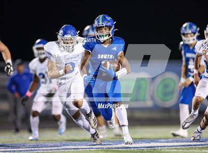 Thumbnail 3 in Liberty @ Blue Springs South (MSHSAA Class 6 District Quarterfinal) photogallery.