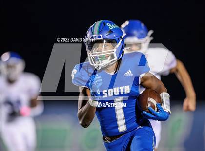 Thumbnail 2 in Liberty @ Blue Springs South (MSHSAA Class 6 District Quarterfinal) photogallery.