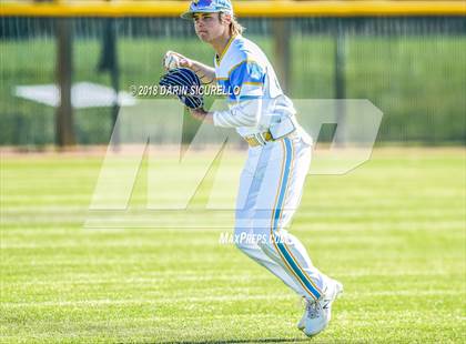 Thumbnail 2 in Quartz Hill @ Fayetteville (Coach Bob Invitational) photogallery.